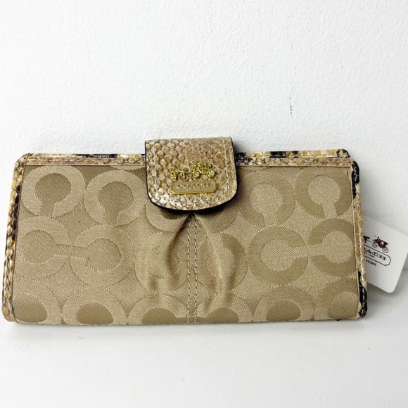 NWT Coach Python and Cream46636 BKHNA wallet - Picture 1 of 9